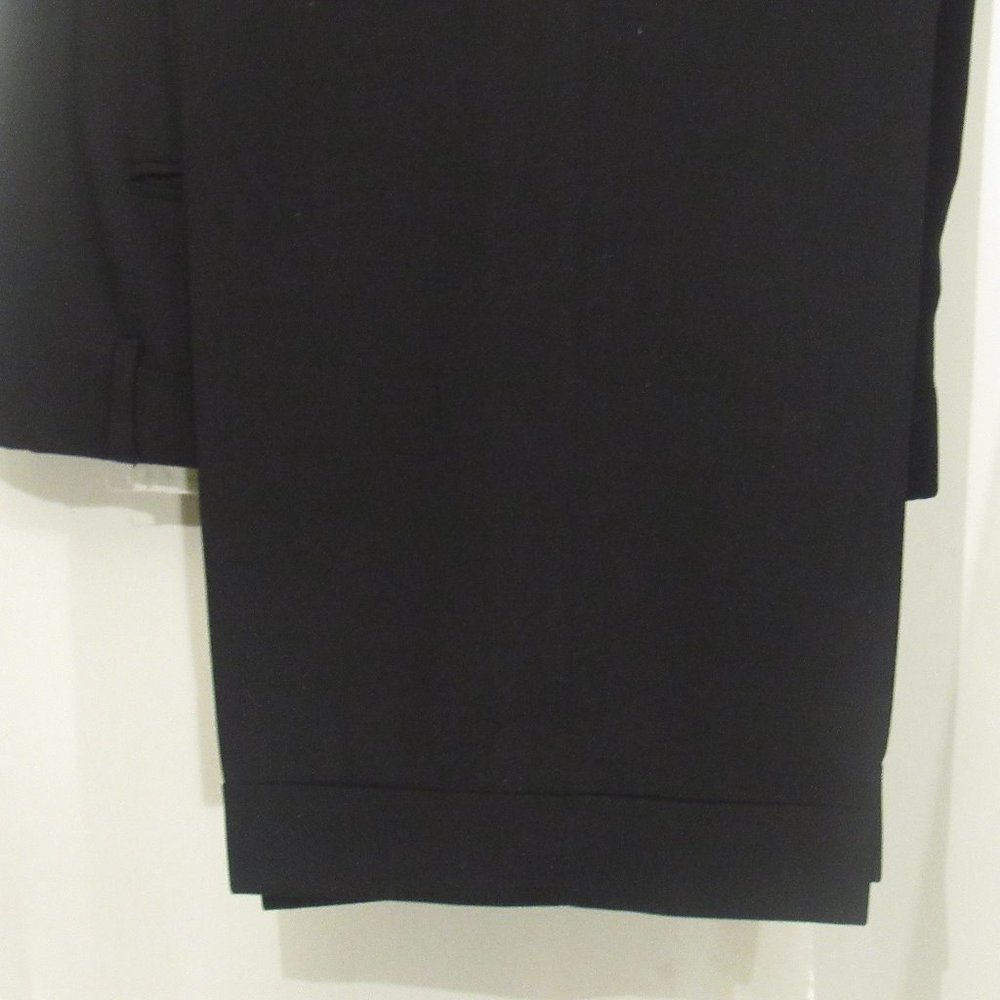Mens Suit - Picture 4 of 5